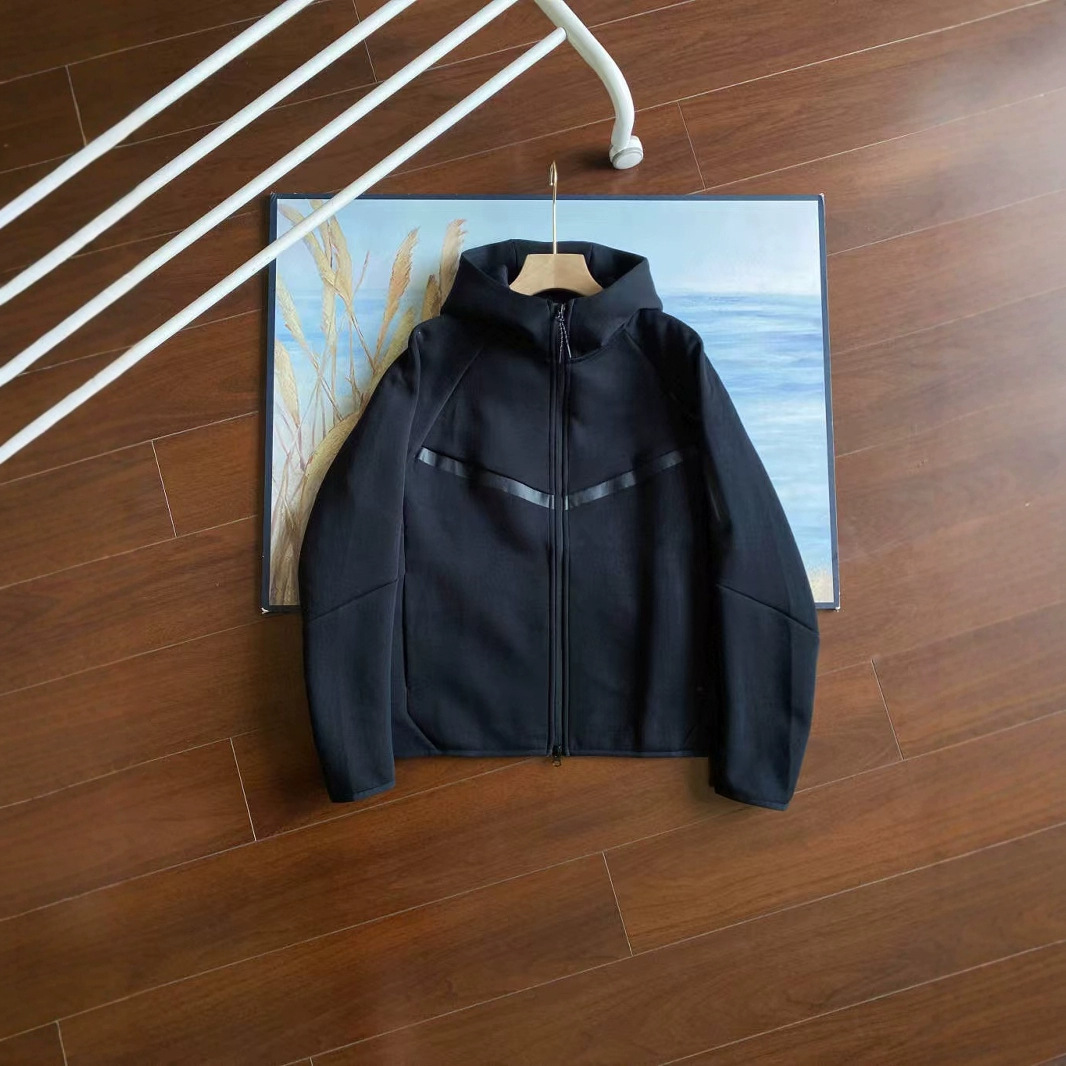 Top. black / S