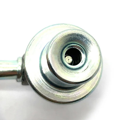 Factory Direct Sales 22670-2Y500 Suitable for Toyota Reiz Car Fuel Pressure Regulator