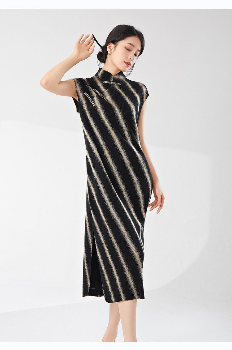 New Chinese-style Improved Version Of Women's Cheongsam Dress, New High-end Striped Elegant Split Dress By Issey Miyake_ecoleips.com