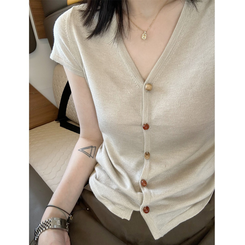 Chic Color-Buttoned V-Neck Short-Sleeve Women's Regular-Shoulder T-Shirt, Summer Knit Cardigan, Slim-Fit, Old Money Style, Relaxed Short Top Chic Color-Buttoned V-Neck Short-Sleeve Women's Regular-Shoulder T-Shirt, Summer Knit Cardigan, Slim-Fit, Old Money Style, Relaxed Short Top