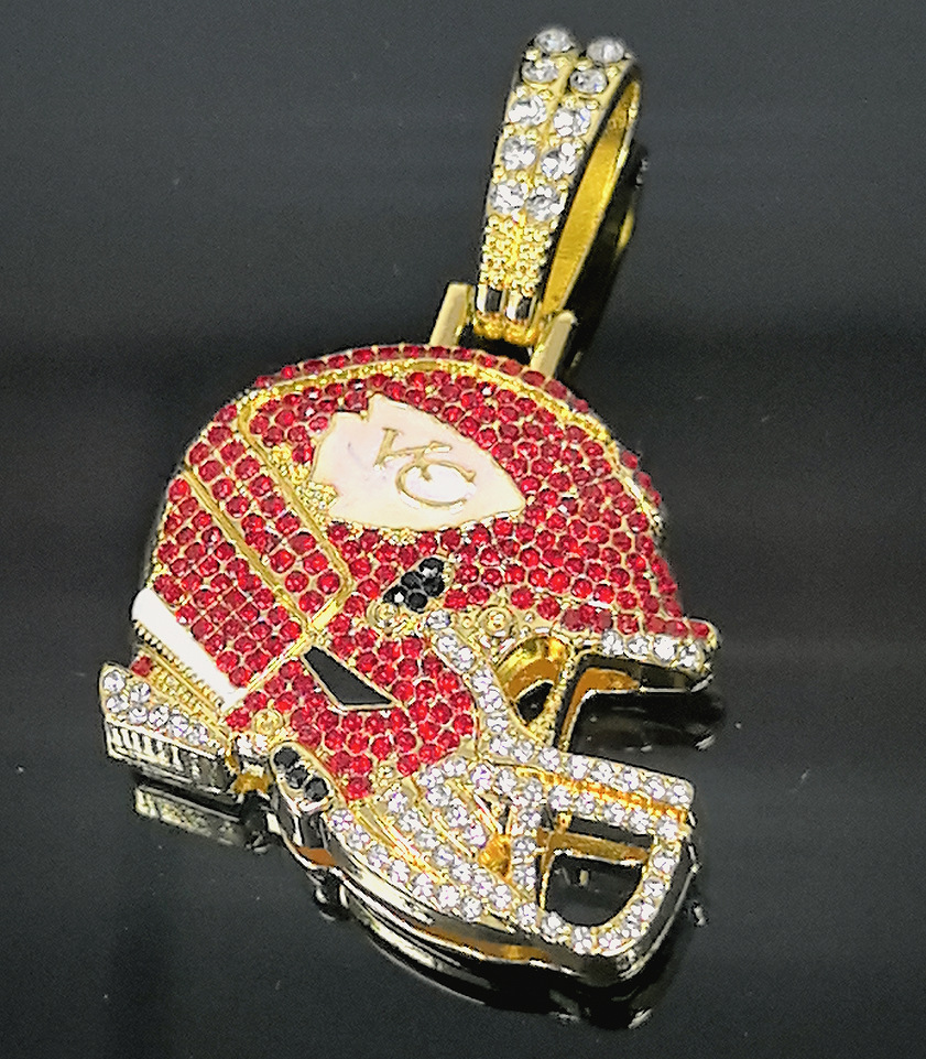 Europa y América Hip-Hop Viento lleno de diamantes Cuban Chain Jefes Colgante Casco Collar de hombre 1688 Joyas de aleación personalizadas