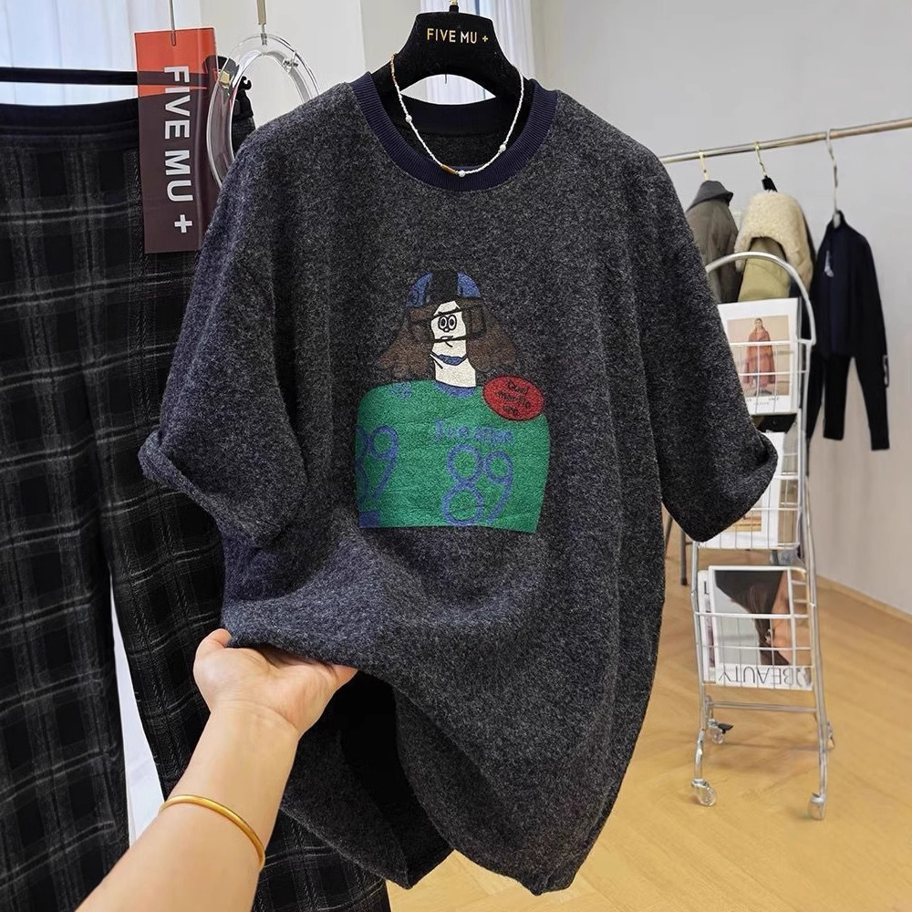 long fashionable autumn base body-friendly T-shirt for men and women