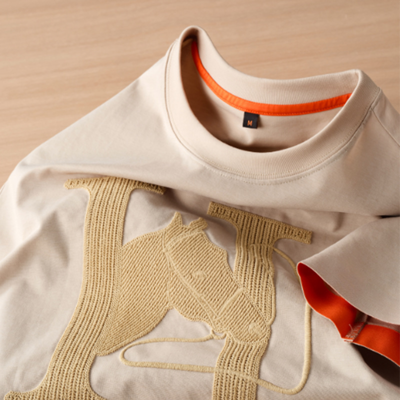 Light Luxury High-end War Horse Hollow Embroidered H Letter Short-sleeved T-shirt Men's Summer New Business Casual Round Neck Top T-shirt Light Luxury High-end War Horse Hollow Embroidered H Letter Short-sleeved T-shirt Men's Summer New Business Casual Round Neck Top T-shirt