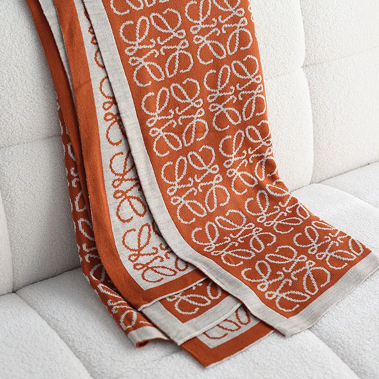 Knitted orange duvet, industrial decorations, American style
