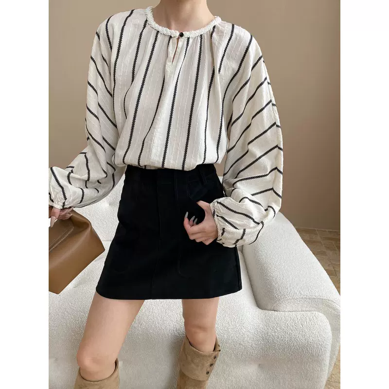 司南 波西米亚风 竖条肌理提花撞色钩针花边领灯笼袖衬衫 SN7898