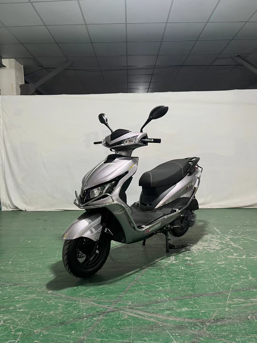 Cross-Border Exclusive Supply of Angel-Eye Motorcycles, Scooters, Fuel-Powered Motorcycles, Long-Lasting and Fuel-Efficient Scooters