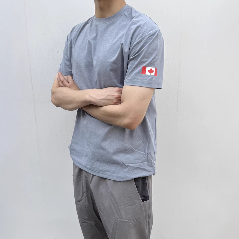 American-Style Badge Print, Canadian-Inspired, Comfortable, Skin-Friendly, Stretchy T-Shirt, Breathable Sports Short-Sleeve Base Layer, Regular Shoulder Cut, Enhances the Appearance of Strength