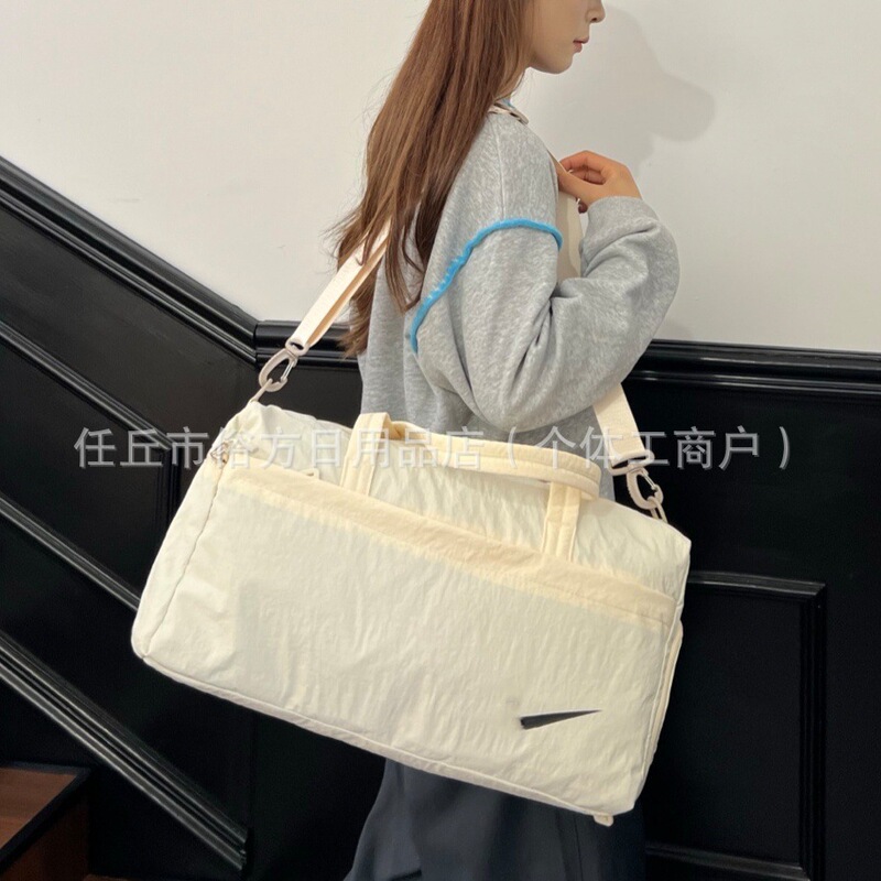 Casual Fitness Travel Bag, Fashionable Shoulder Crossbody Travel Bag, Portable Large-Capacity Training Bag, Women's Yoga Swimming Bag Casual Fitness Travel Bag, Fashionable Shoulder Crossbody Travel Bag, Portable Large-Capacity Training Bag, Women's Yoga Swimming Bag