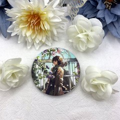 文豪野犬太宰治中原中也周邊吧唧鐳射碎玻璃馬口鐵日谷底徽章穀子