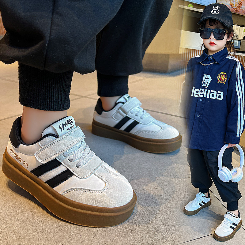 2024 primavera y otoño nuevos zapatos de deporte para niños zapatos blancos antideslizantes y transpirables zapatos de entrenamiento alemanes para niños casuales zapatos deportivos para niñas marea