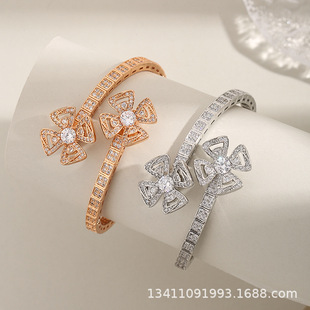 �r�Џ��ɿ۰׽�õ����荻����_�����C�ٴ�Ů���֭h���l