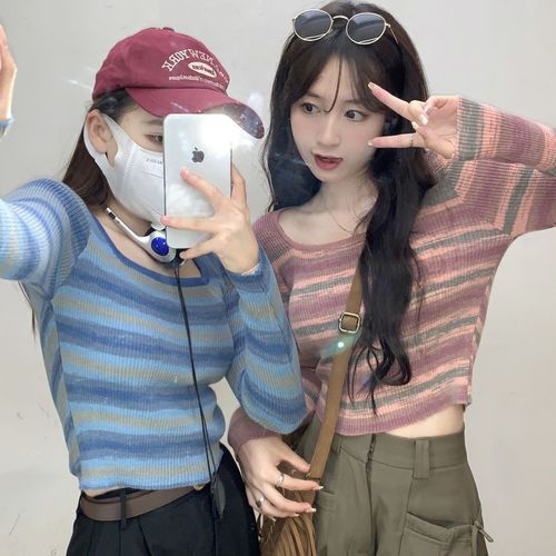 Korean-style Slim-Fit Square-Neck Slimming Striped Base Shirt for Women, 2025 Early Autumn New Arrival Long-Sleeved Knitted Top, Chic and Trendy Top.