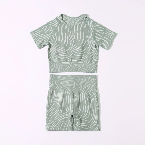 Green set, with short sleeve