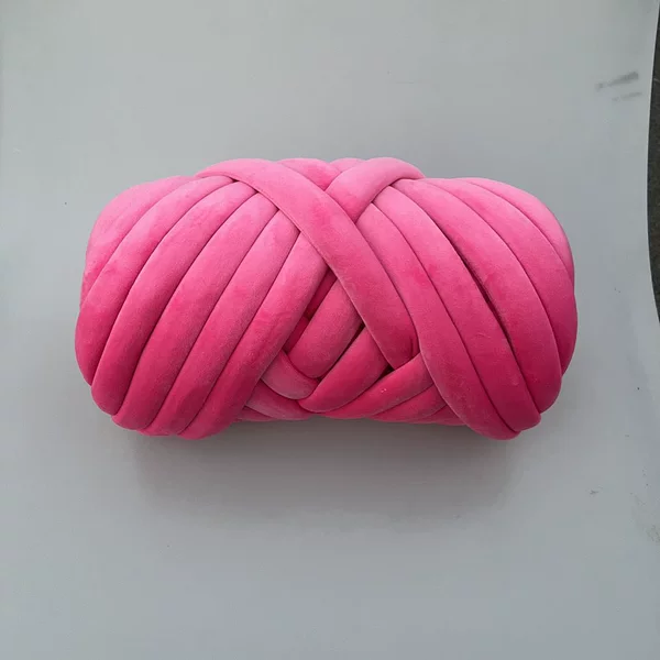 Velvet rose red - 3cm thick [about 8.5 meters long/take multiple shots without cutting]