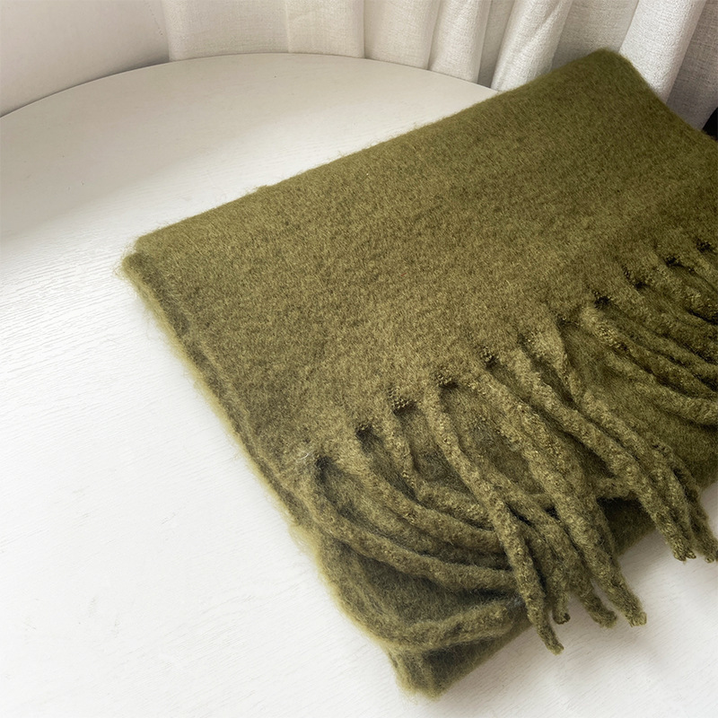 冬の新型の馬海毛はカシミヤの純色のマフラーをまねて、厚い太いフリンジを長くします。|undefined