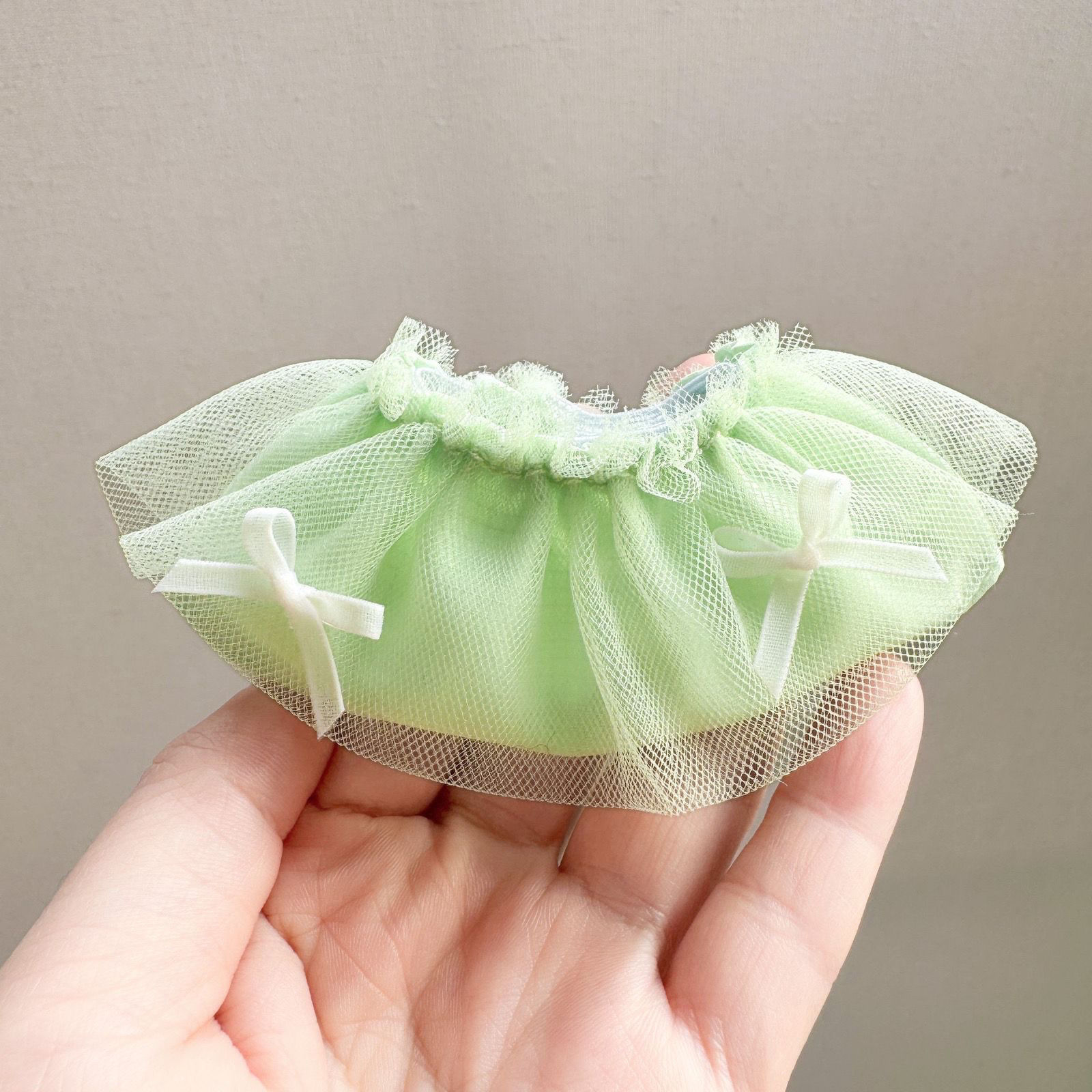 Green double bow mesh skirt