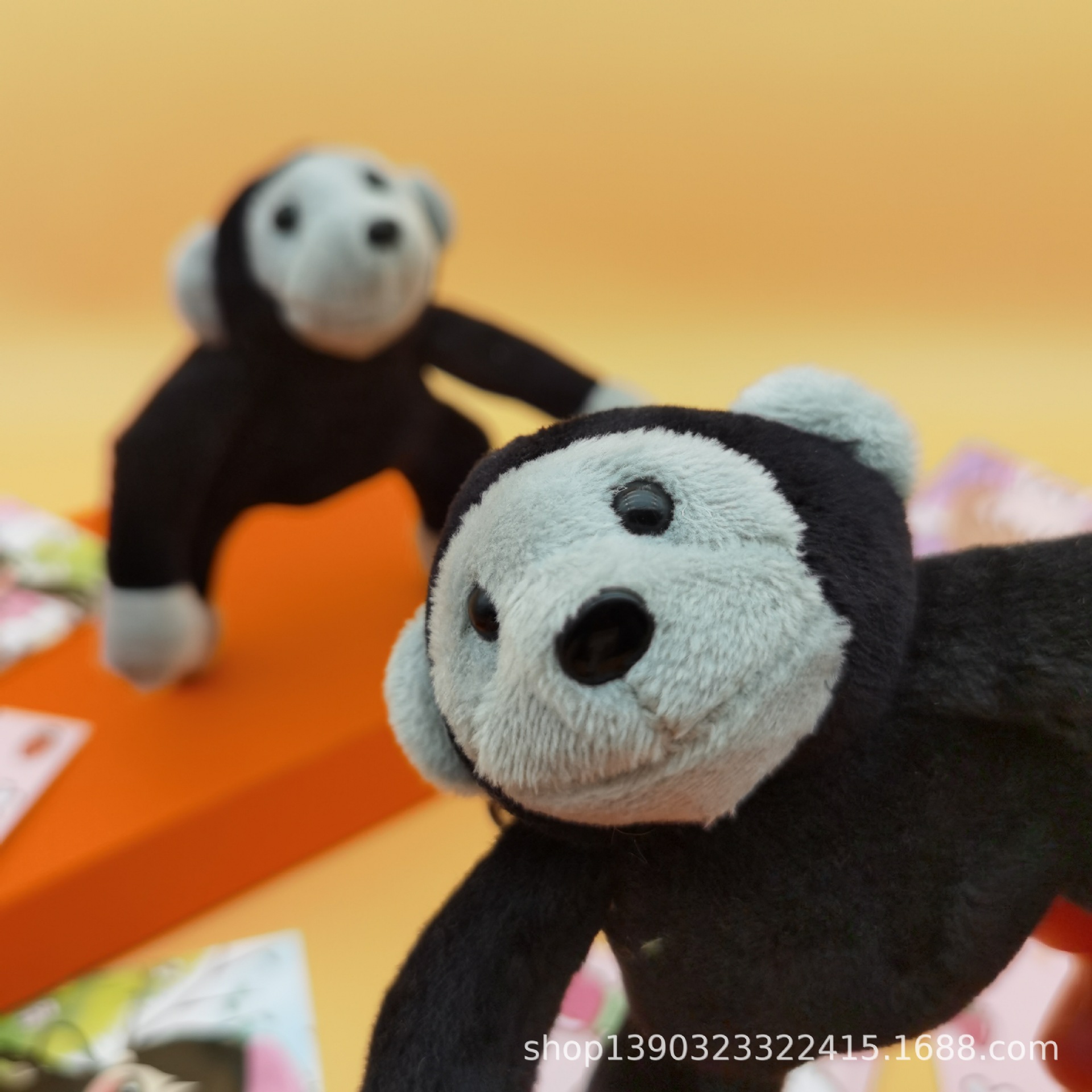 Creativo brazo largo diamante chimpancé colgante llavero muñeca mochila adornos pequeño regalo al por mayor