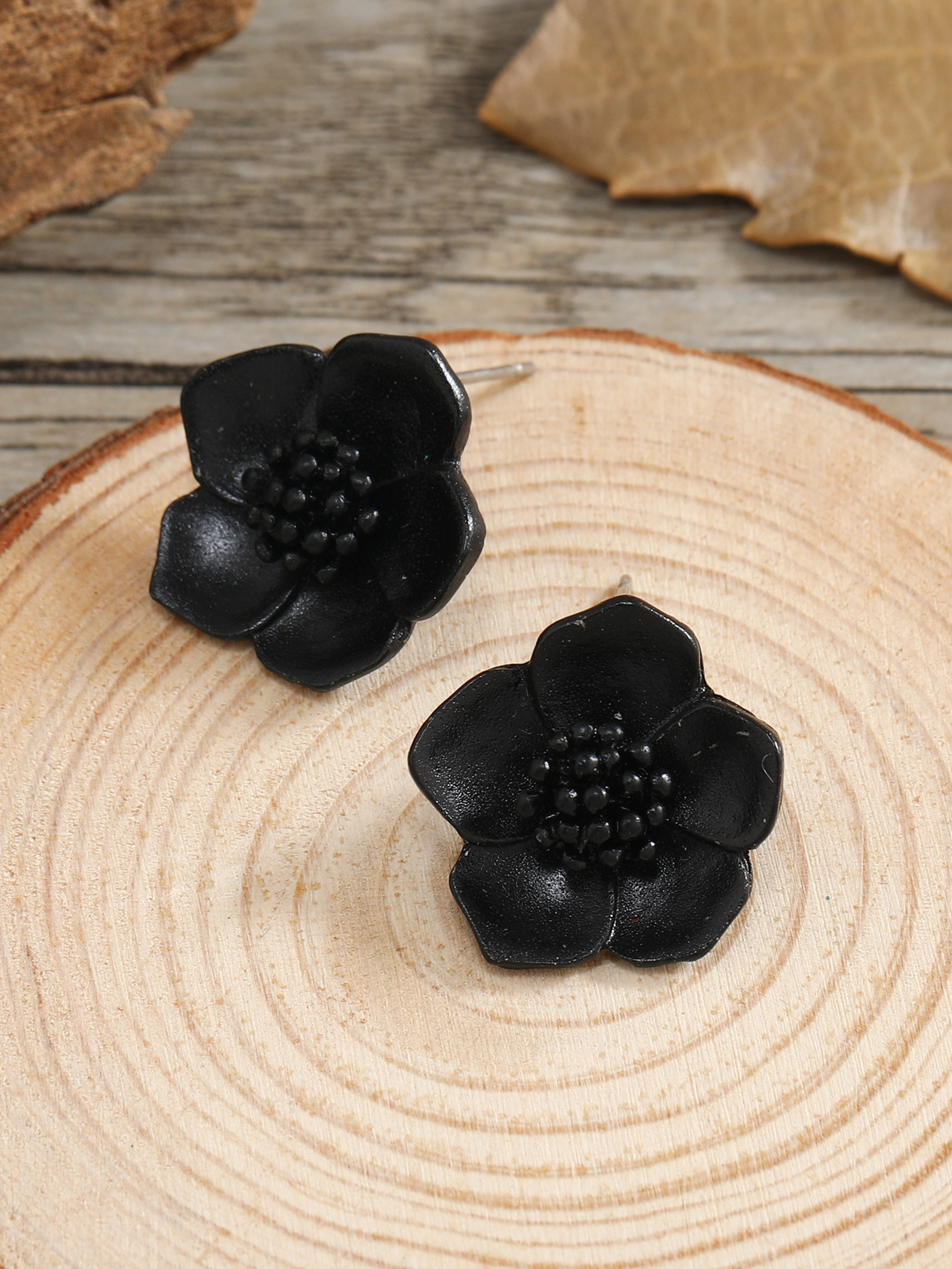Daily Occasion Alloy Material 1 Pair Simple Style Flower Alloy Enamel Women's Ear Studs