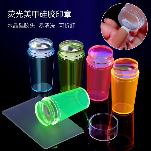 Silicone transparent seal for manicure for nails