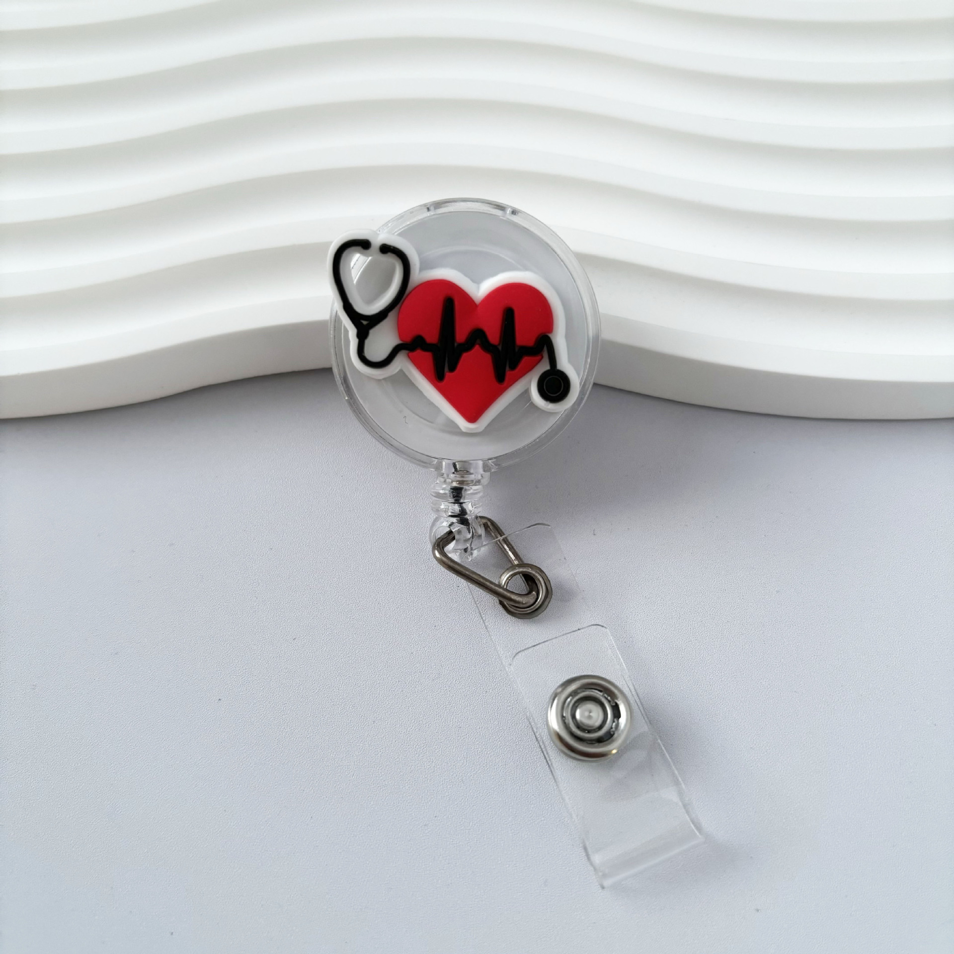 Enfermería placa de pecho botón insignia botón retráctil fácil de tirar de la marca de personal lindo certificado botón de colgante botón dibujos animados botón fácil de tirar