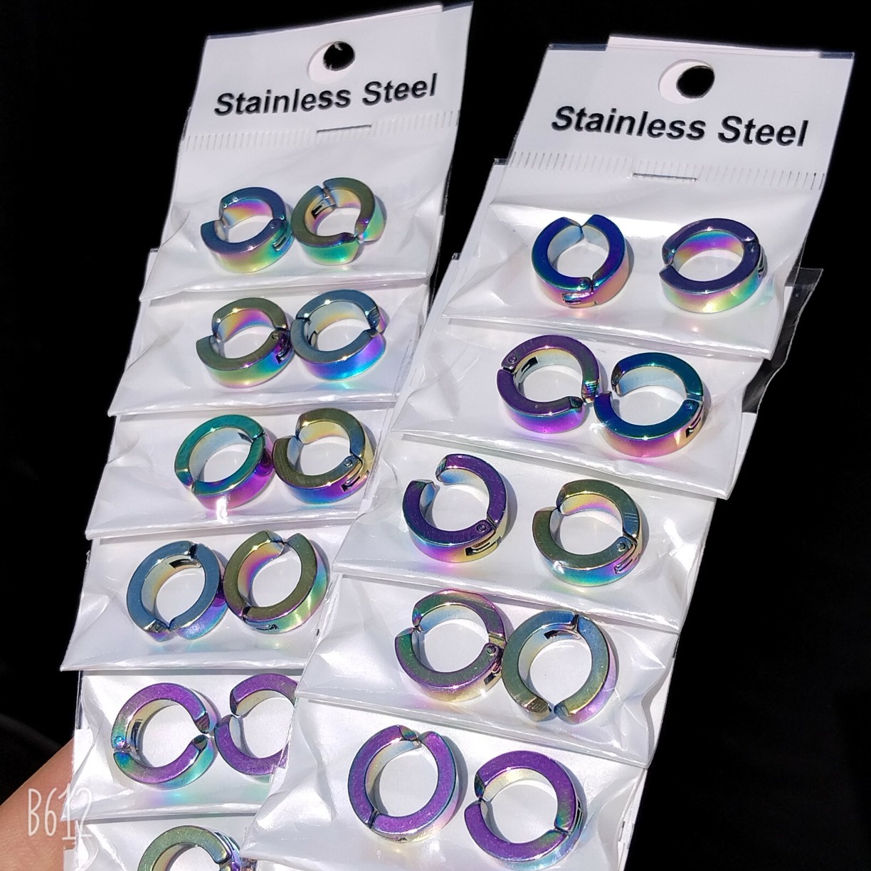 Color-pair of ear clips