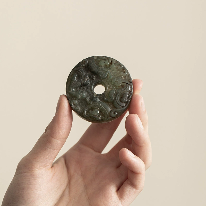 П Pendant jade, ожерелье, реквизит