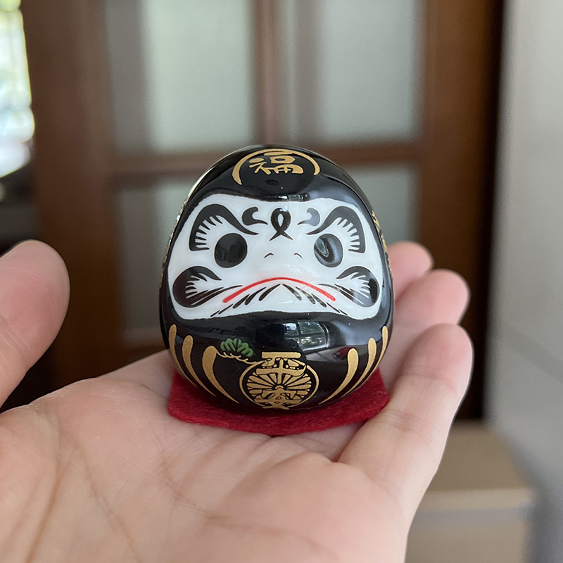 Estilo japonés Damo decoración de cerámica Japonesa Damo huevo suerte Damo pequeño tamaño mini gato afortunado decoración del coche