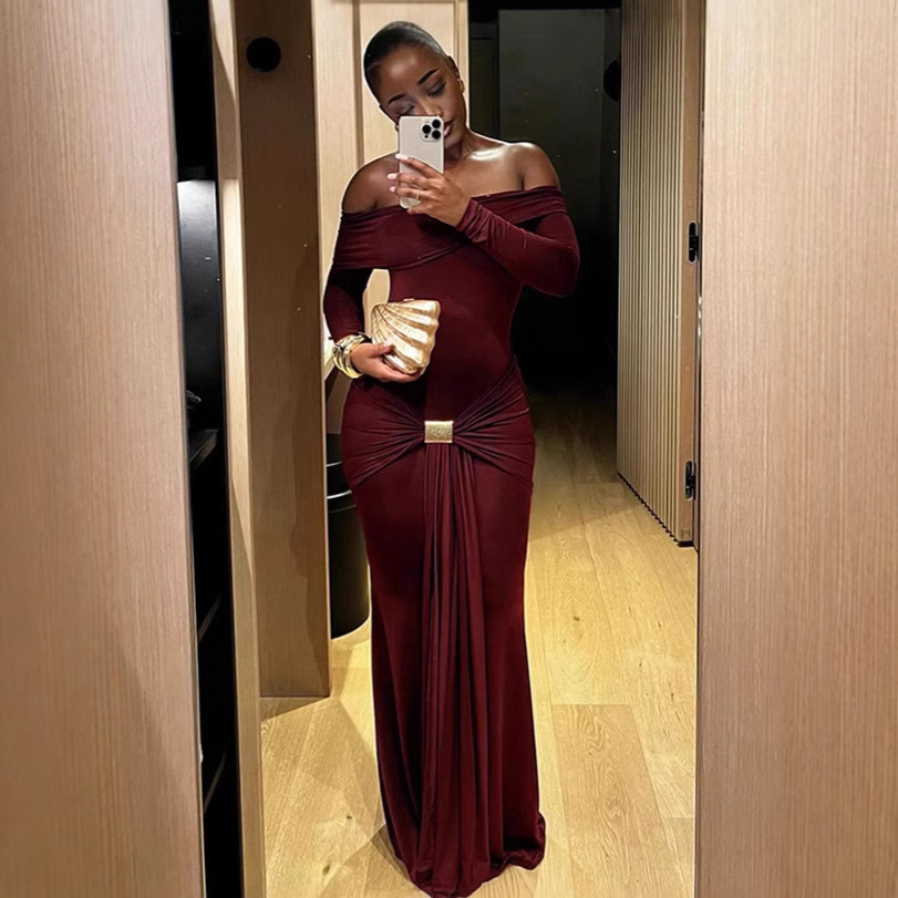 2024 otoño y invierno nuevo estilo europeo y americano ropa de mujer temperamento de moda de hombro de color sólido de manga larga delgada vestido de cadera para mujeres