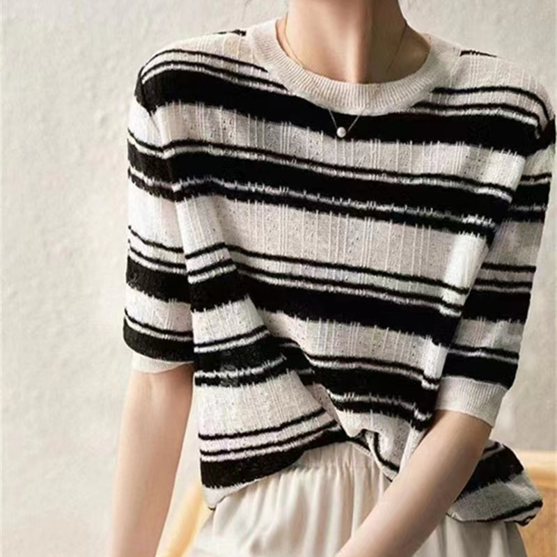 2024 spring new women's clothing age-reducing loose striped fashion short-sleeved sweater retro high-end all-matching top