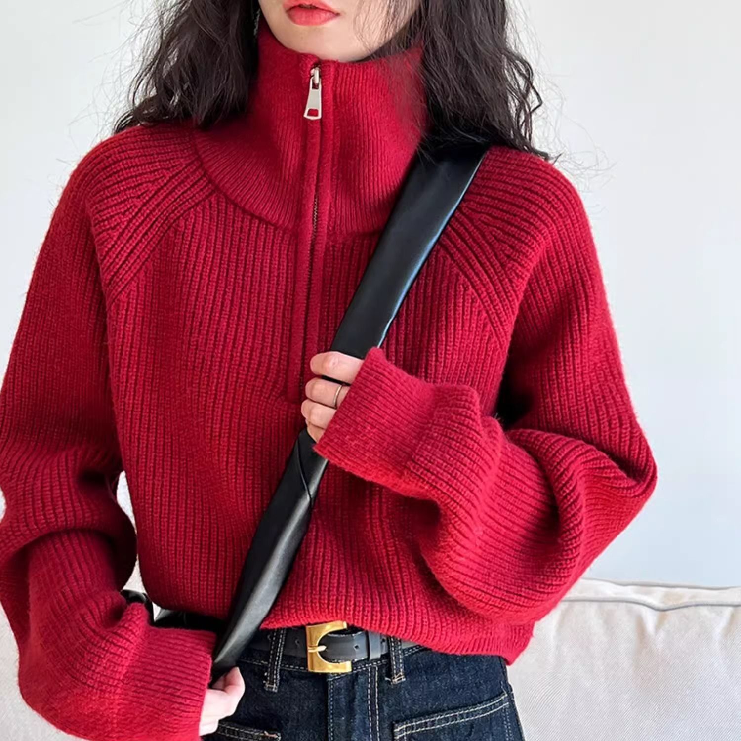 Retro red knitted short winter sweater with zipper