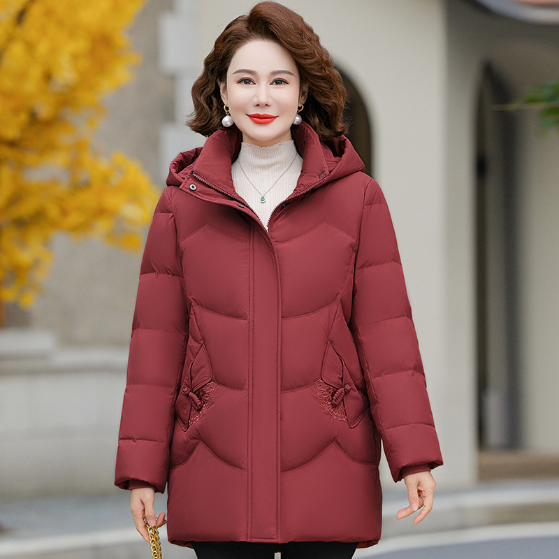 High-end women's down jacket for middle-aged and elderly mothers, 2026 winter new style, embroidered, heat-retaining, and thickened for warmth