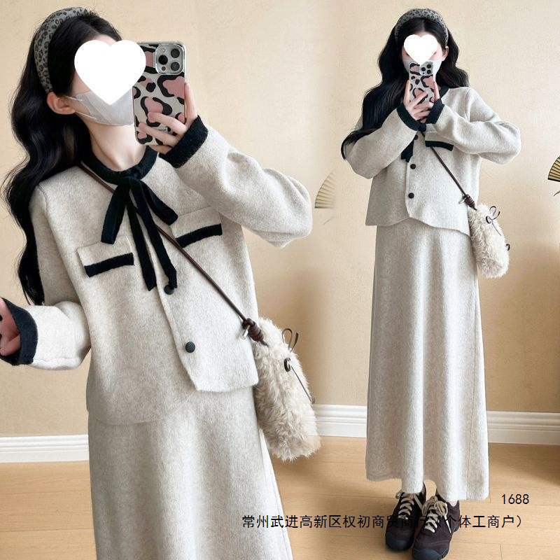 Maternity wear for autumn and winter, new style, elegant and youthful, knitted slimming top, sweater, and skirt Maternity wear for autumn and winter, new style, elegant and youthful, knitted slimming top, sweater, and skirt