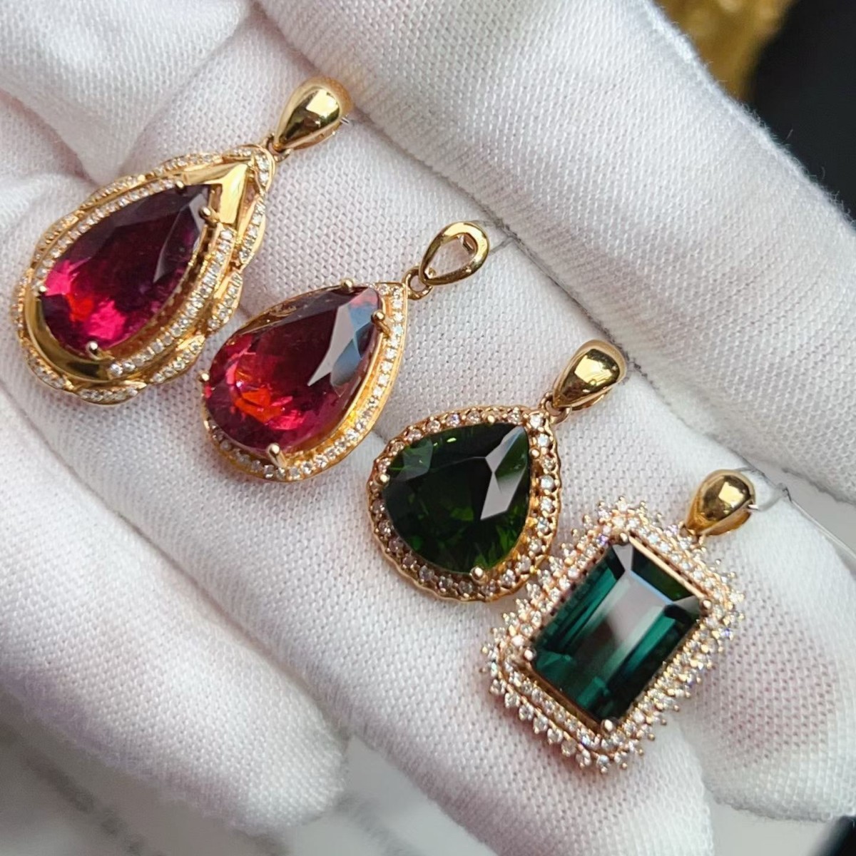 18k Natural Tourmaline Pendant, Designer Jewelry, Women's Accessories, Commemorative Gift, Y1992
