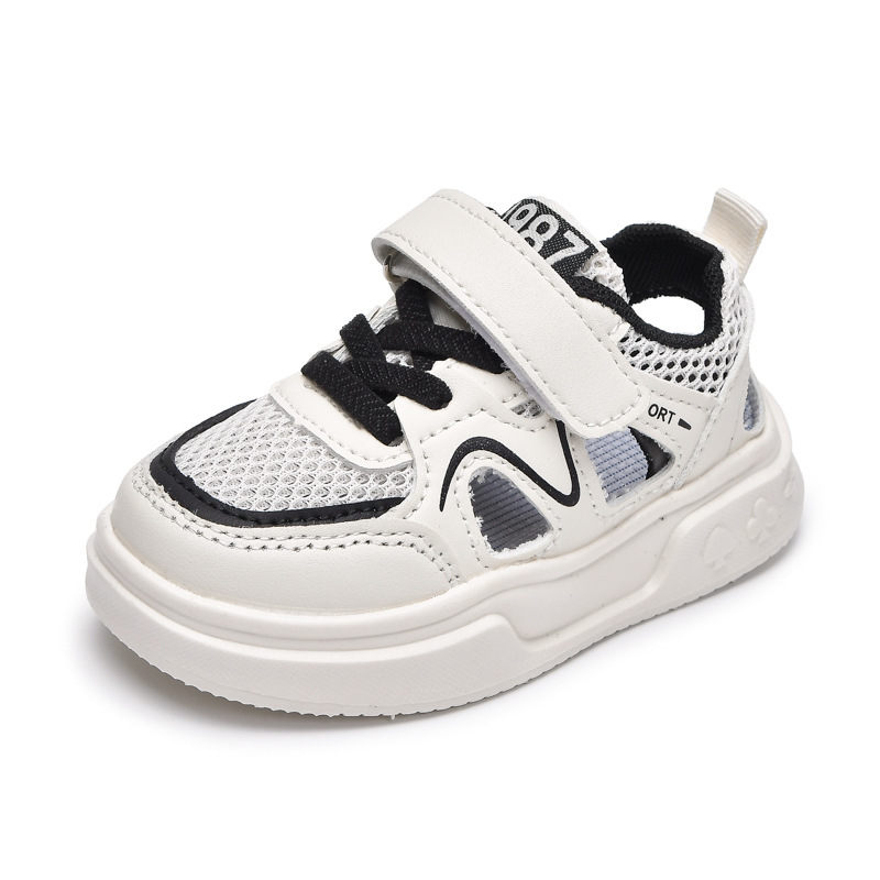 Sandalias infantiles verano 2026 nuevos zapatos infantiles ligeros suaves sandalias deportivas para niños de estilo universal zapatos de marcos para niñas
