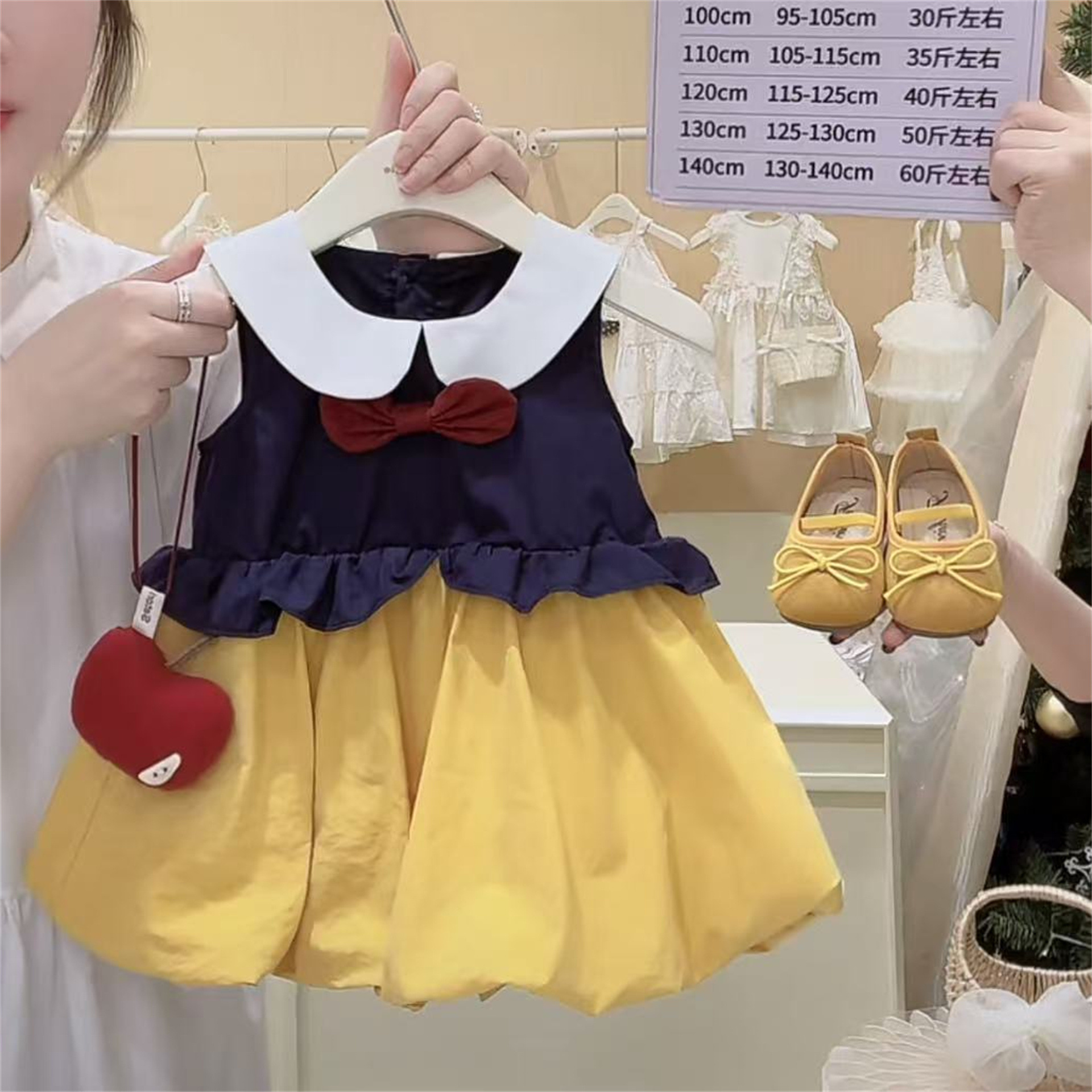 [Bolso gratis] Cute crítico golpea a la niña original Blancanieves sensación cómica jk uniforme capullo falda de muñeca