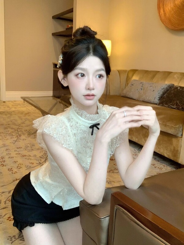 Exquisite Young Girl's Multi-Layered Lace Sequin Bow Top with Small Flutter Sleeves, Apricot-Colored Off-Shoulder Shirt Made of High-Elastic Soft Satin