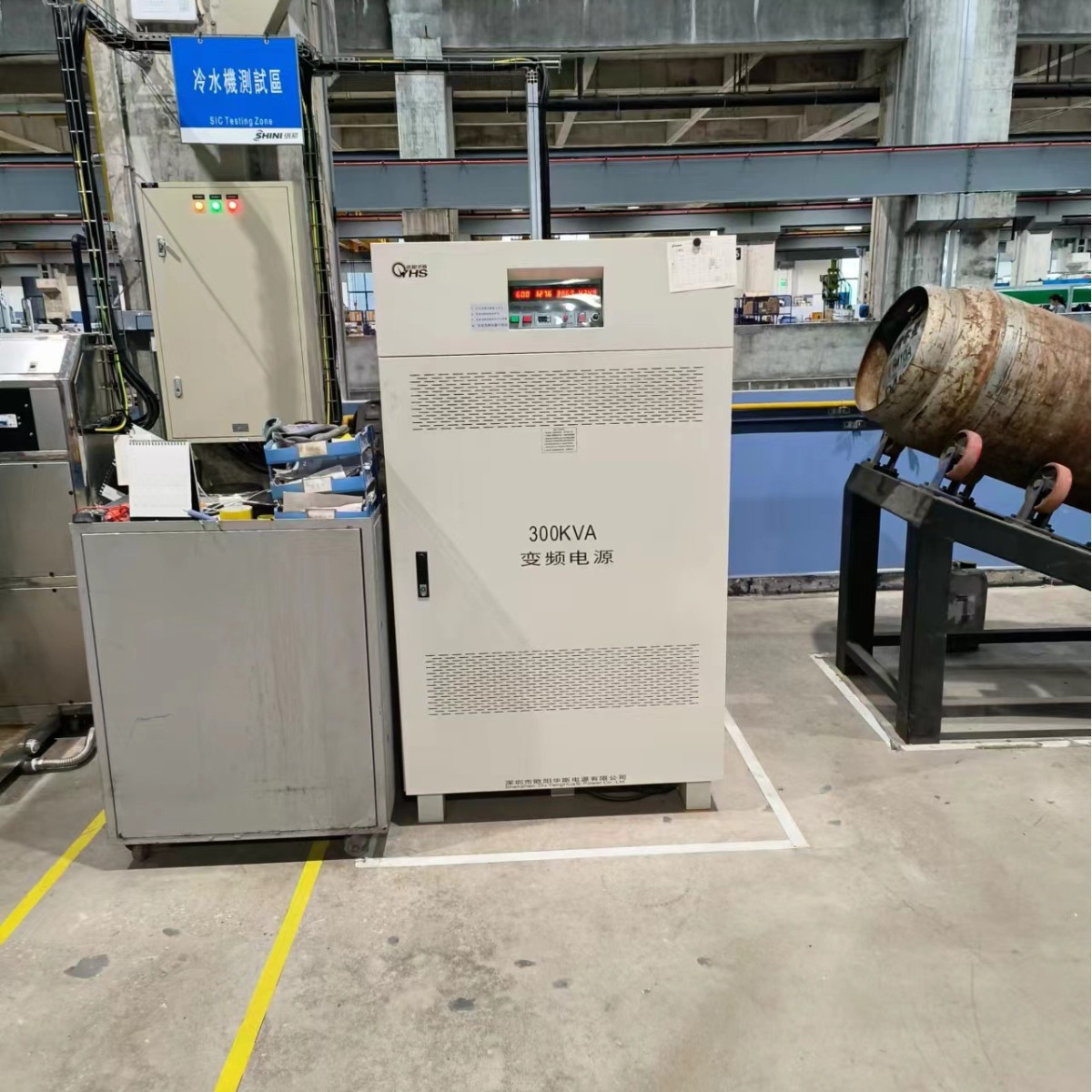 ŷ����˹����300KVA��Ƶ��Դ���������220V 60HZ������ˮ���