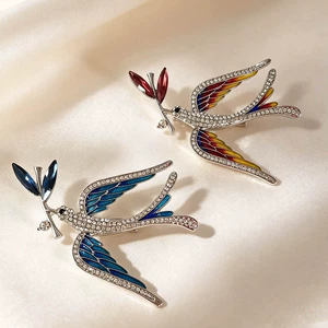 Blue swallow high-end brooch for women, exquisite new anti-slip pin, personalized enamel brooch, versatile suit accessory