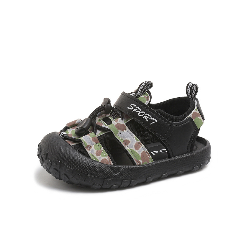 Sandalias Baotou para niños, nuevos zapatos deportivos de verano, zapatos para niños de estilo occidental de suela suave, zapatos con agujeros para niños, marea