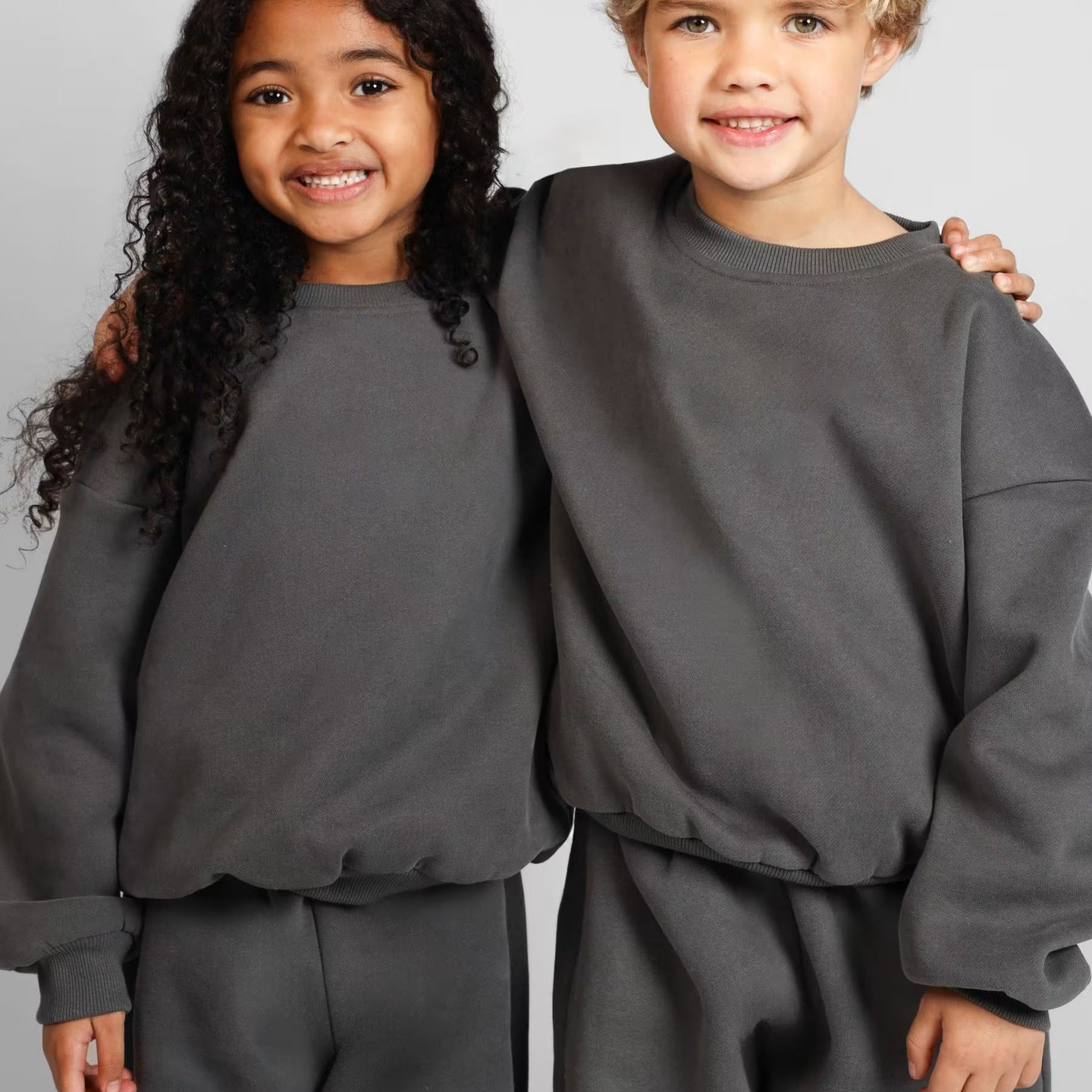 Independent Station Kleidung Herbst Winter Europäische und amerikanische Trendmarke Kapuzenpullover für Kinder_voghion.com