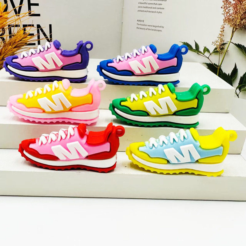 Cartoon Simulation Shoe Keychain Pvc 3D Sneaker Car Key Pendant Promotional Gifts Wholesale