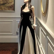 法式拼接撞色吊带连衣裙女装夏季设计感收腰a字裙子大摆拖地长裙