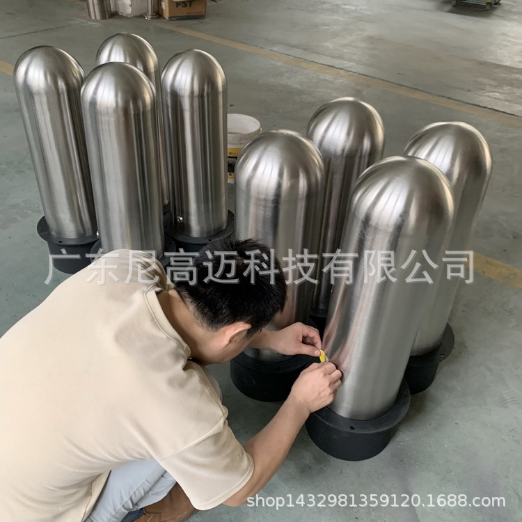 尼高迈 学校手动升降防冲撞可移动路障桩 拆卸式304不锈钢警示柱