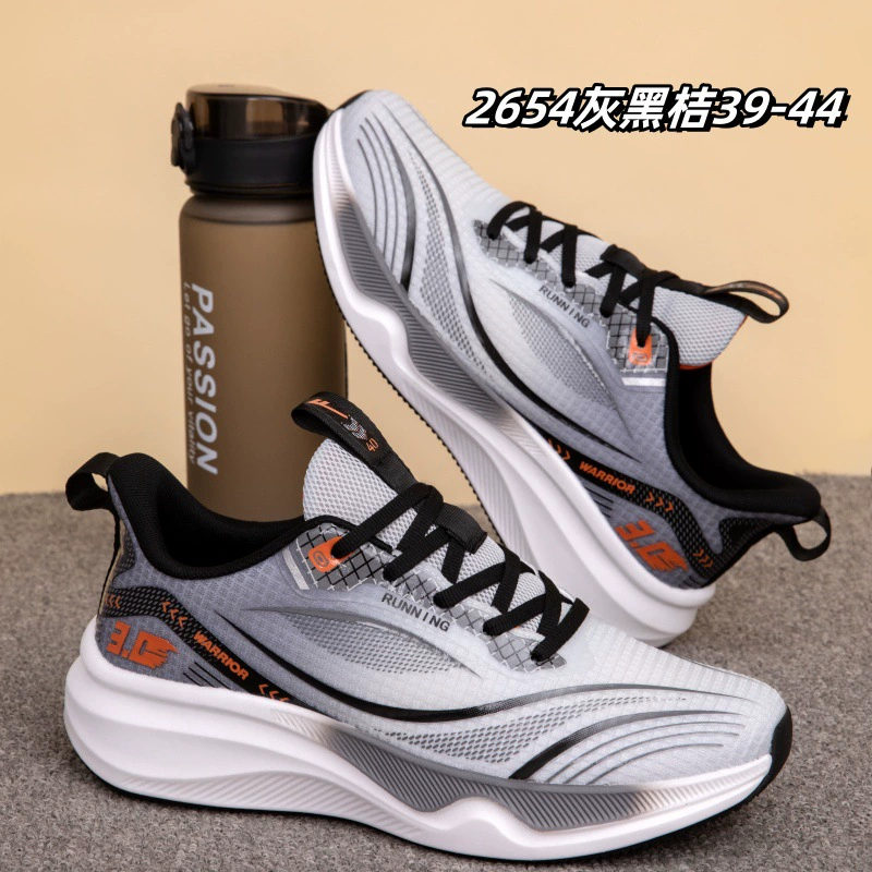 Весенние новинки: ультралегкие спортивные кроссовки на мягкой подошве для мужчин и женщин, дышащие повседневные кроссовки из сетки, студенческие кроссовки, модные кроссовки.