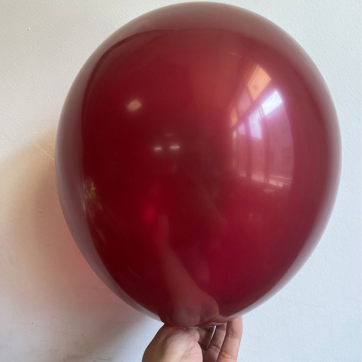 Decoración personalizada de globo mate grueso de 12 pulgadas decoración de fiesta de cumpleaños globo personalizado traje al por mayor globo transfronterizo