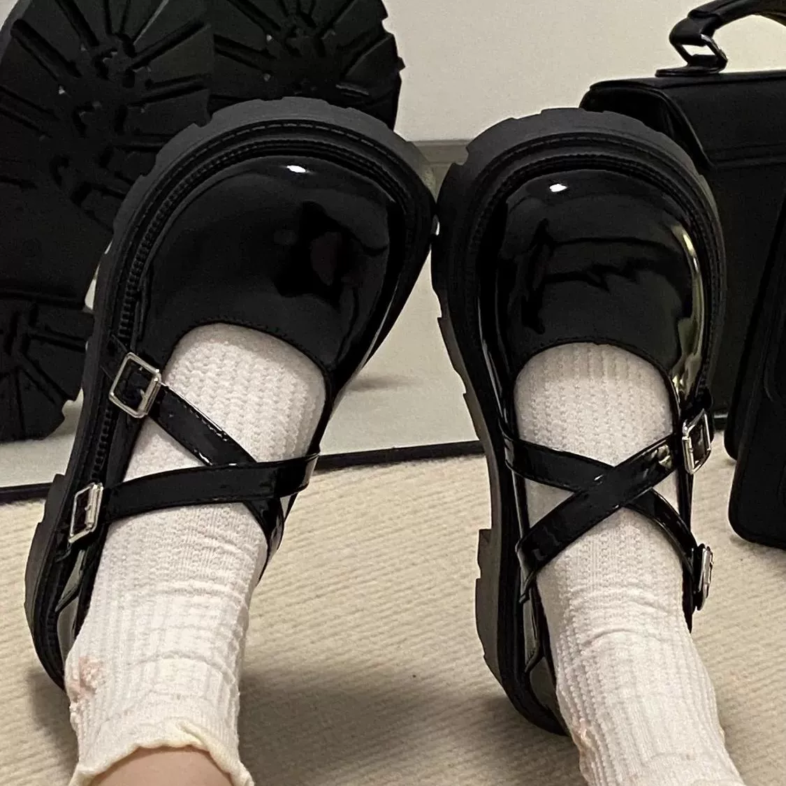 Детские туфли для девочек, кожаные туфли-принцессы, летние модели Мэри Джейн 2025 года, балетки на плоской подошве, туфли на высоком каблуке, мягкая подошва для малышек