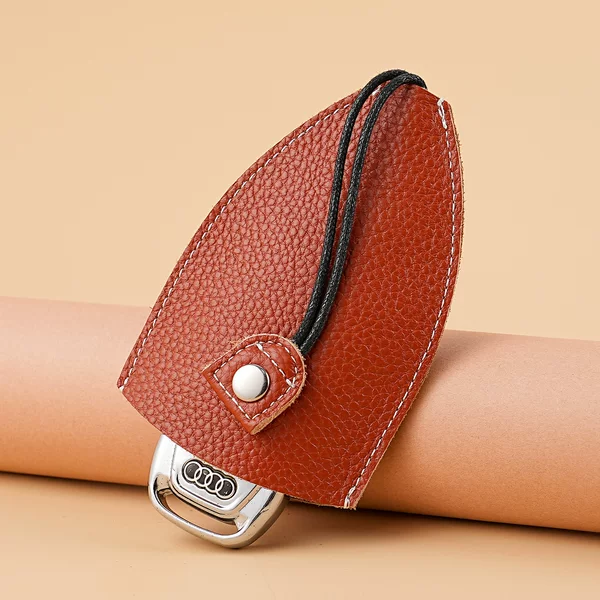 Fashionable Pull-Out Car Key Case Made of Top-Grain Leather, Portable and Personalized Mini Compact Key Holder Bag, Genuine Leather