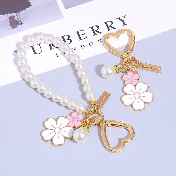 New Double Color Flower Alloy Keychain Pendant Cute White Flower Letter Pearl Accessories Headset Bag Hanging Ornaments