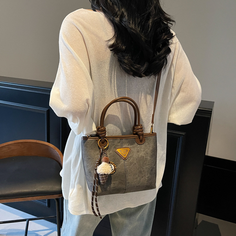 Trendy Versatile Handheld Bucket Bag Women's Casual Shoulder Bag_voghion.com