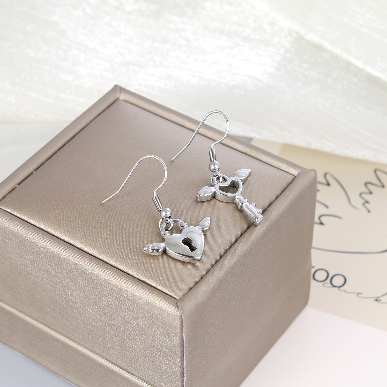 Daily Occasion Fashion Heart Shape Key Stainless Steel Stamping Drop Earrings 1 Pair